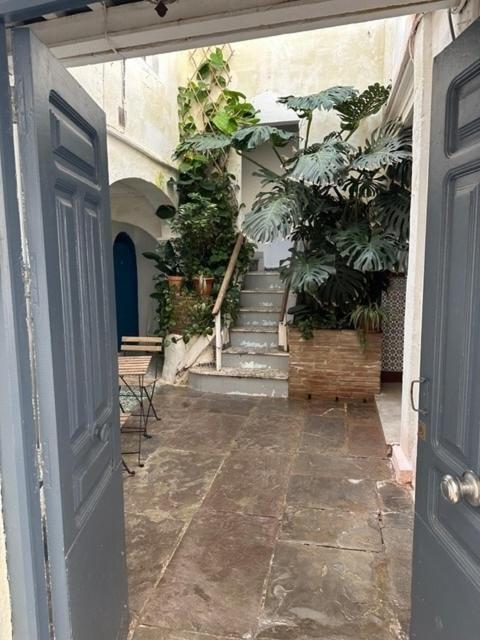 Apartment In Old Town With Roof Terrace And Fibre, Tarifa Luaran gambar